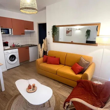 Les Charmes - C24b * Eppe-Sauvage