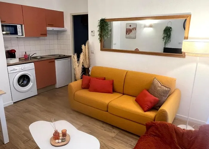 Les Charmes - C24b * Eppe-Sauvage