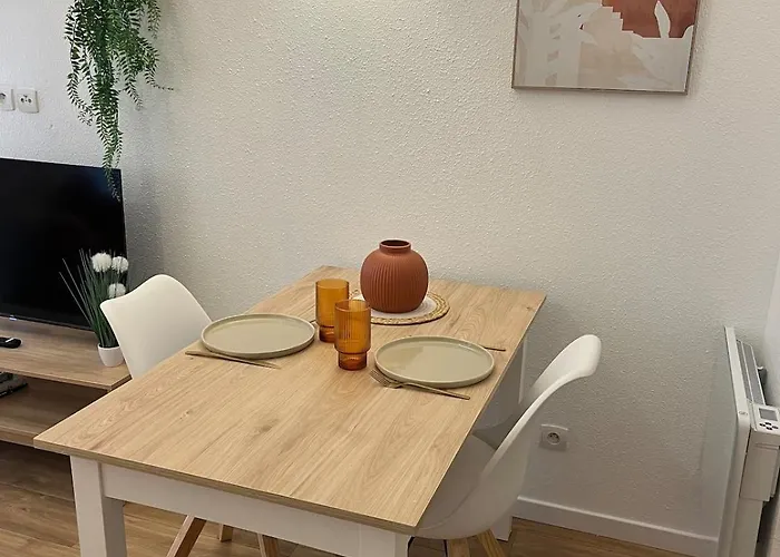 Les Charmes - C24b * Eppe-Sauvage